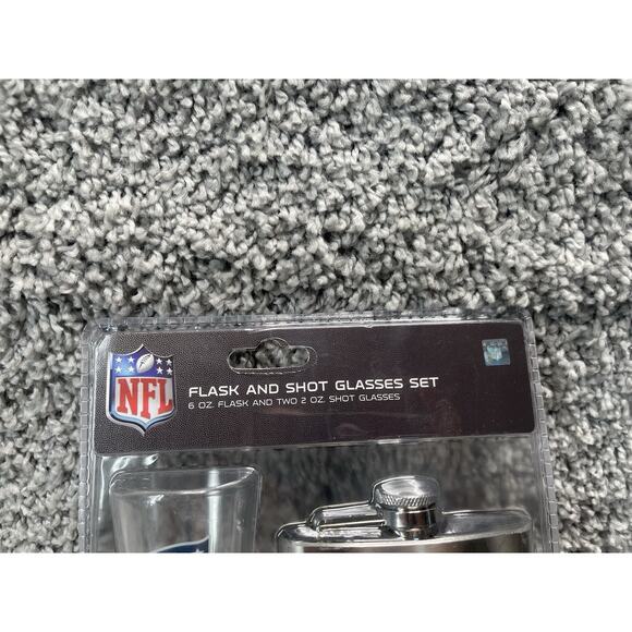 NFL New England Patriots Set Flask & Shot Glass 1 Flask 2 Shot Glass Brand New - Picture 5 of 9